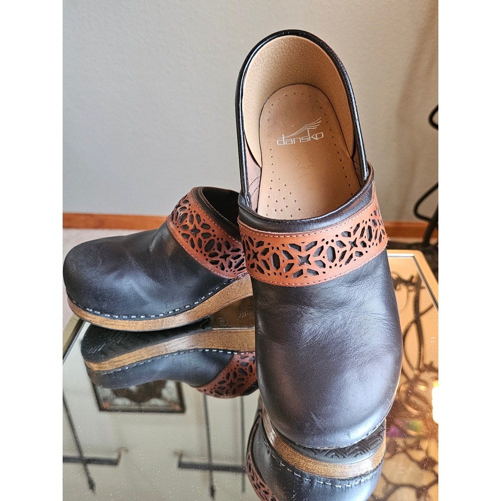 Dansko Pavan Black Leather Clogs 40 9.5 10 Brown Laser Cut Strap Western Boho